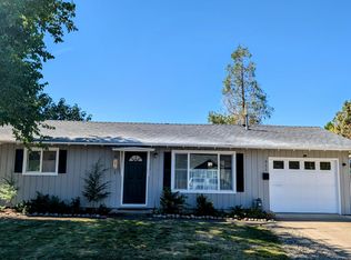 311 N 6th St, Central Pt, OR 97502