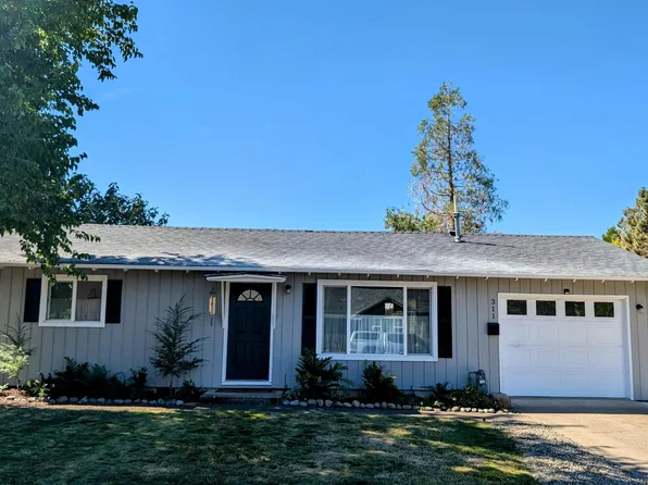 311 N 6th St, Central Pt, OR 97502