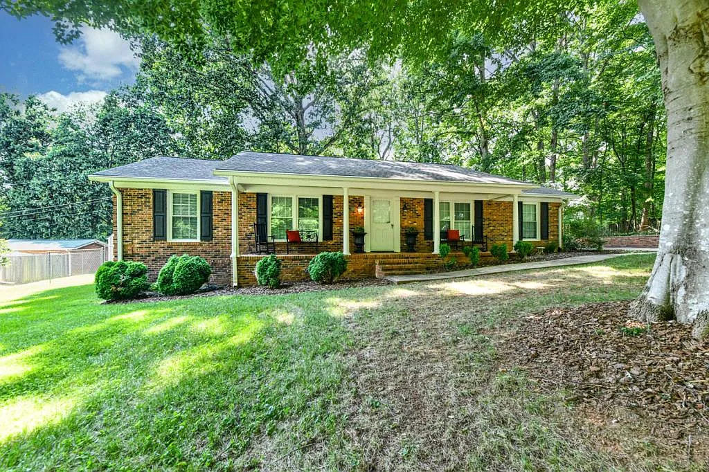 4801 Sweetbriar Rd — Photo 1