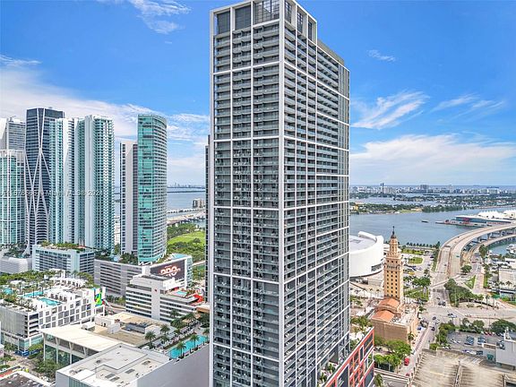 2nd image of 601 NE 1st Ave Unit 4003