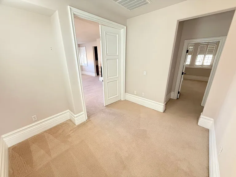 464 Via Palermo Dr — Photo 31