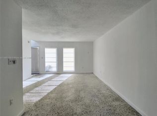 921 SW 7th St APT 5, Miami, FL 33130