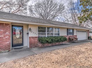 2331 Skyline Dr, Bartlesville, OK 74006