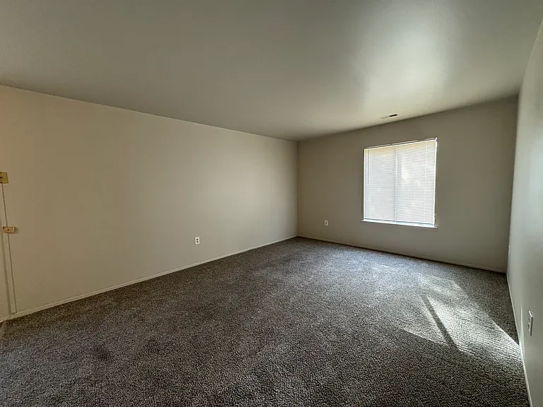 16431 E Ten Mile Rd #3 — Photo 2