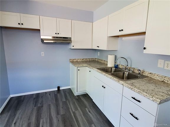 3rd image of 2438 Winwood Ave