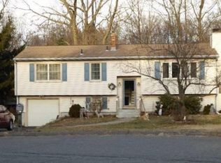 211 Longview Ter, Naugatuck, CT 06770
