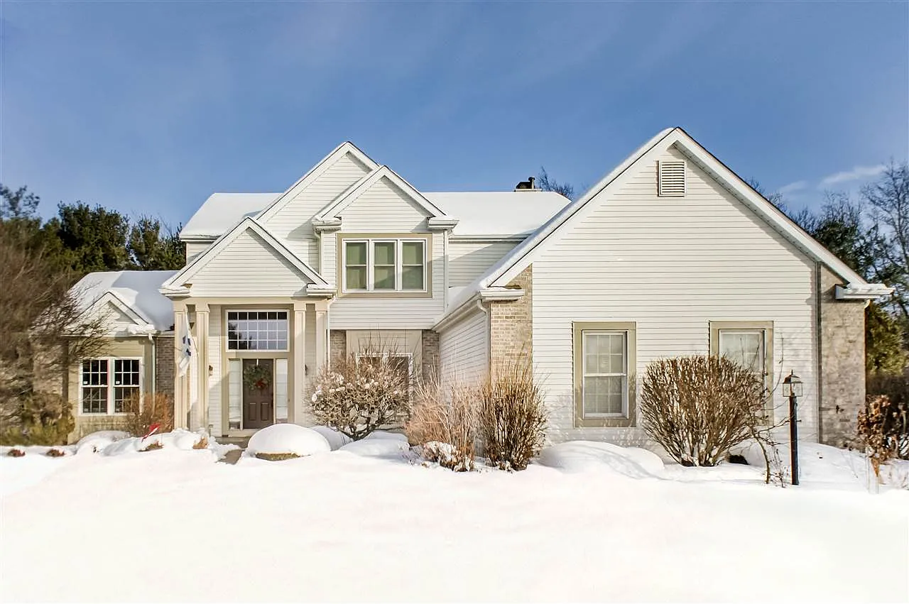 51736 Dartmore Dr photo 1