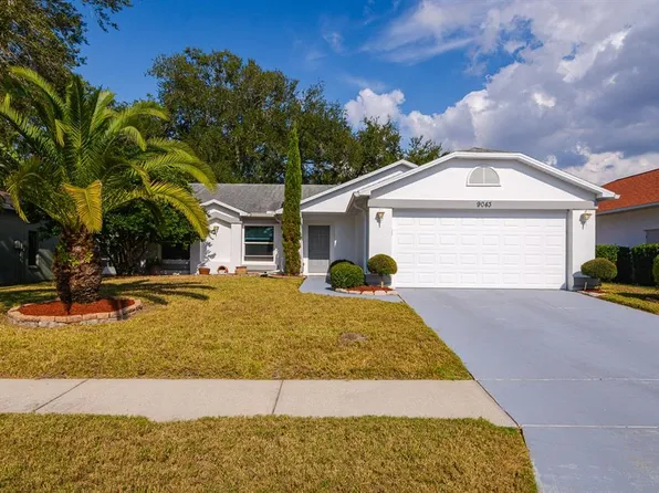 9043 Tournament Dr, Hudson, FL 34667