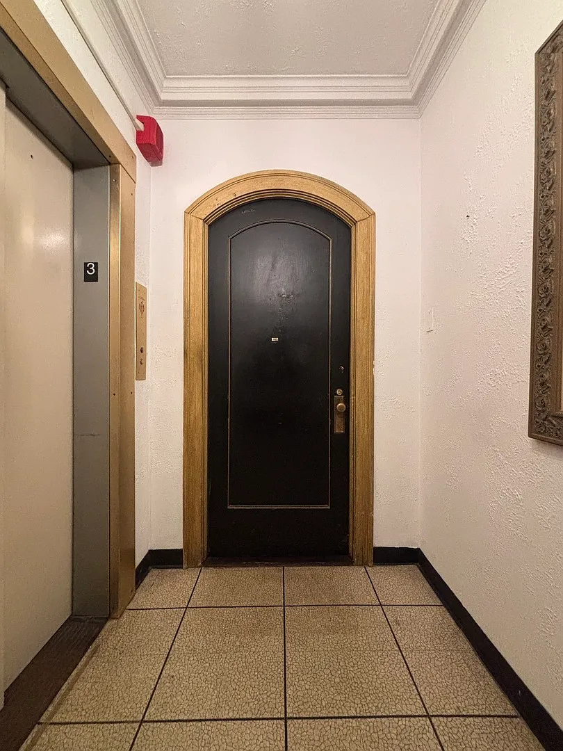 4 bed, $6,500 — Photo 3