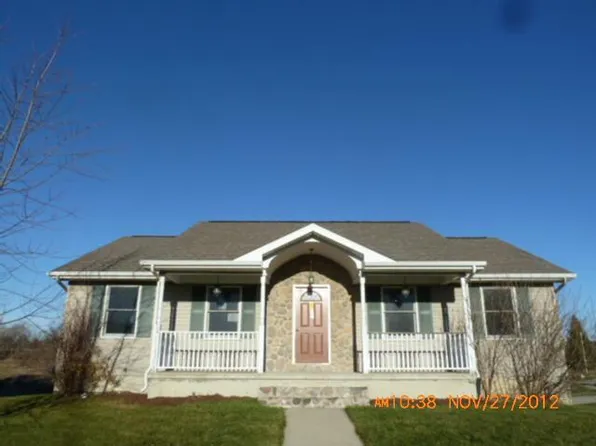 118 Elizabeth Way, Potterville, MI 48876