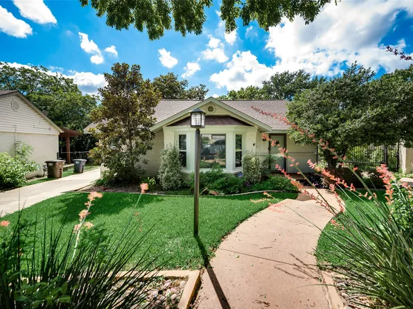 2536 Walsh Ct, Fort Worth, TX 76109