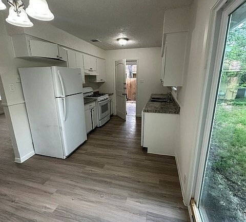 4th image of 6005 S 1st St