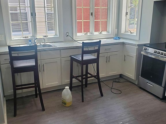 2nd image of 562 Van Cortlandt Park Ave #2