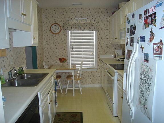 2nd image of 111 Leyland Ct