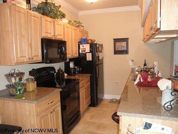 2nd image of 2816 Suncrest Village Cir