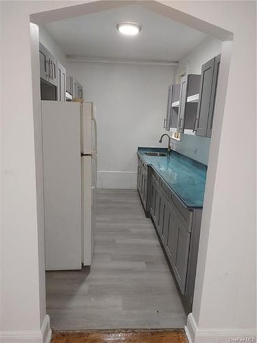 1st image of 126 W 1st St APT 4