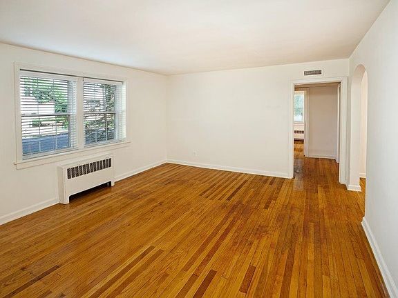 5th image of 3514 Stuart Ave APT 4