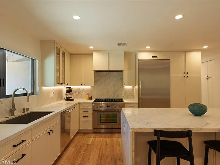 1310 J Lee Cir — Photo 13