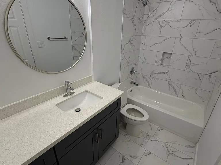 8627 Peachtree St #A — Photo 7