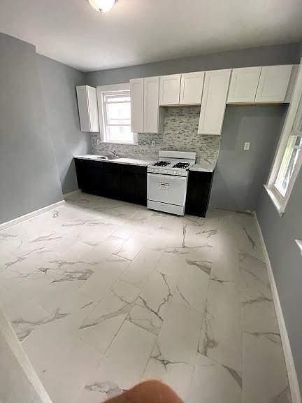 1st image of 67 Arsdale Ter APT 1