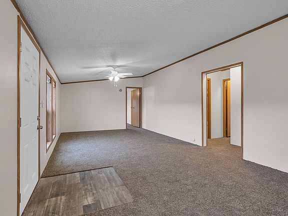 3rd image of 458 Halwick