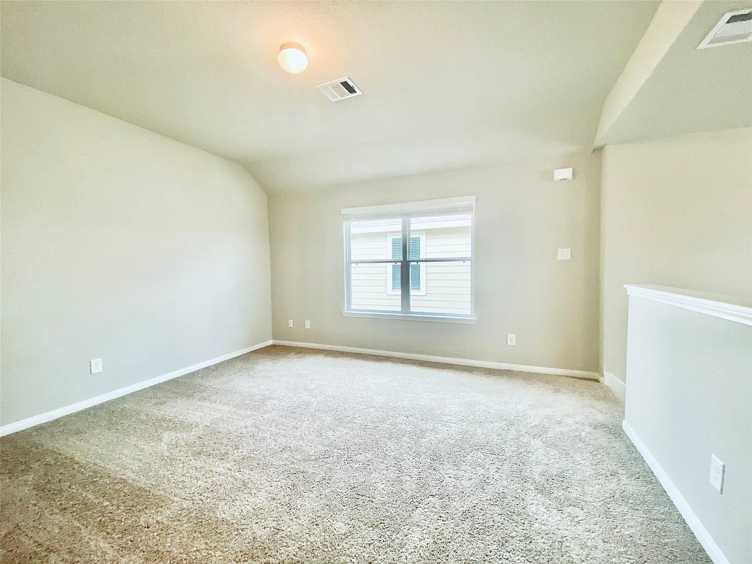 4 bed, 2.5 bath, 2125 sqft, $2,450 — Photo 4