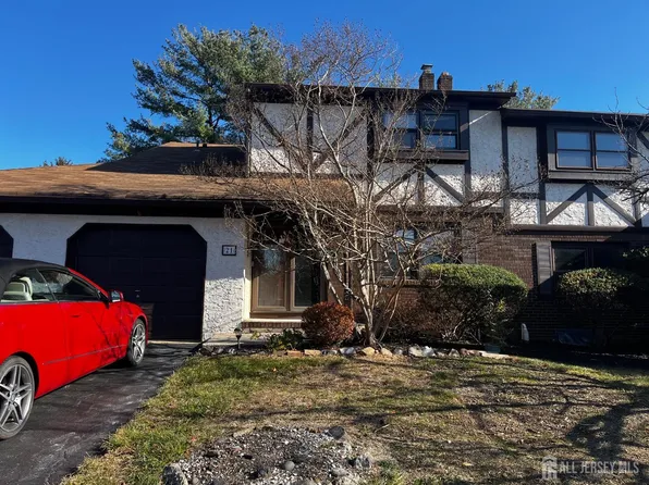 21 Hampton Way, Sayreville, NJ 08872