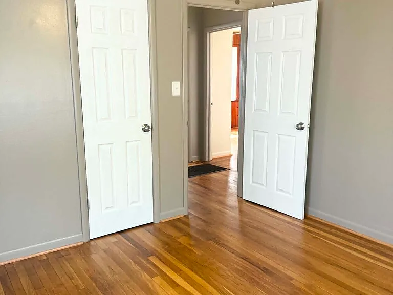 937 Center Way SW — Photo 9