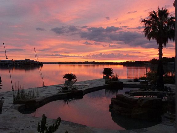 2nd image of 423 Oak Rock Point