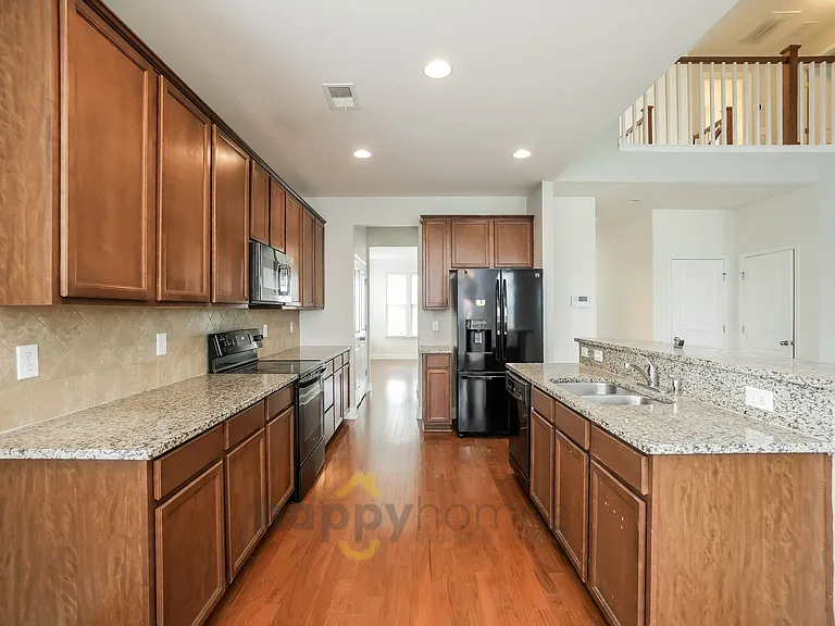 350 Spectrum Rd — Photo 14
