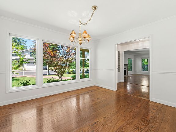 5th image of 1825 White Oak Dr