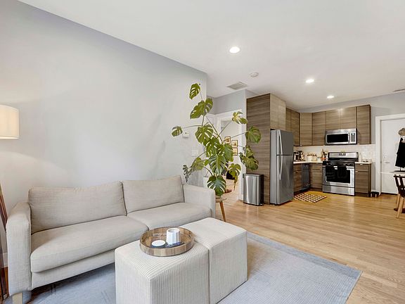 4th image of 3802 W Altgeld St #302