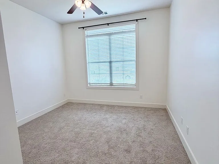 91 Barnyard Way — Photo 16