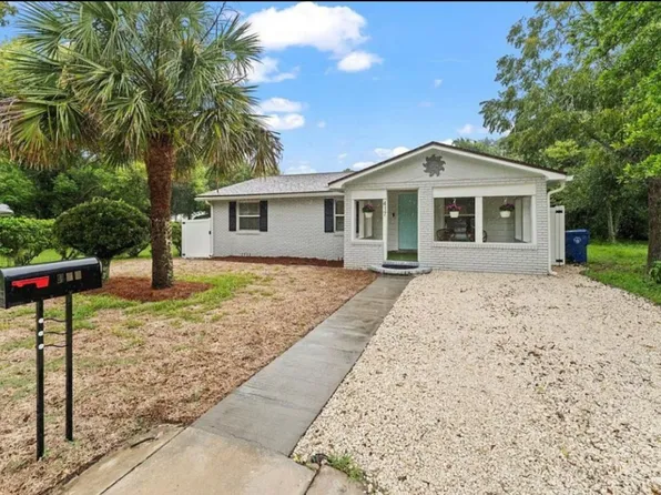 417 S 11th St, Fernandina Beach, FL 32034