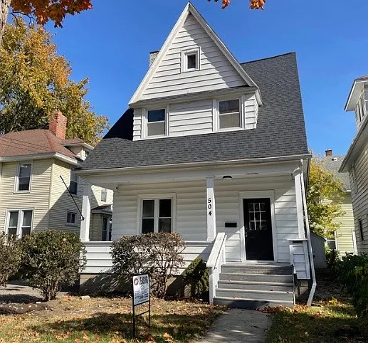 504 N Walnut St — Photo 1
