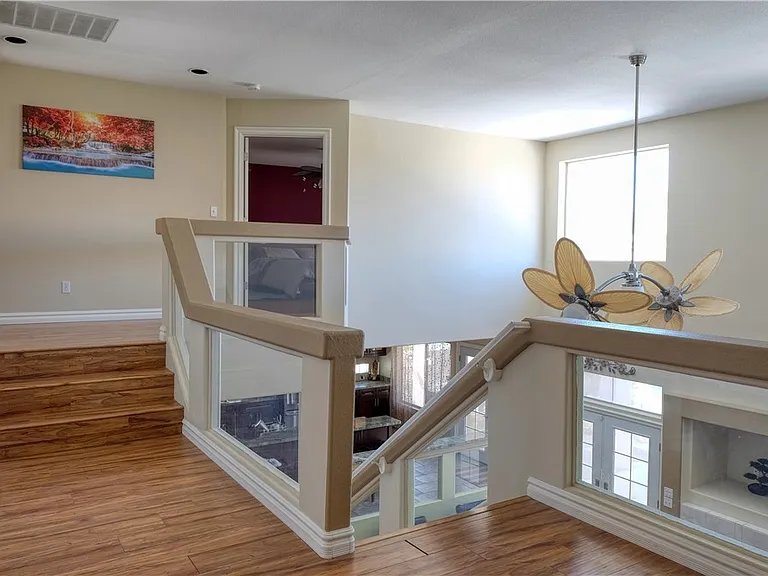 3704 N Campbell Rd — Photo 32