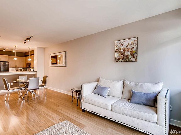 3rd image of 3217 Eastlake Ave E APT 208