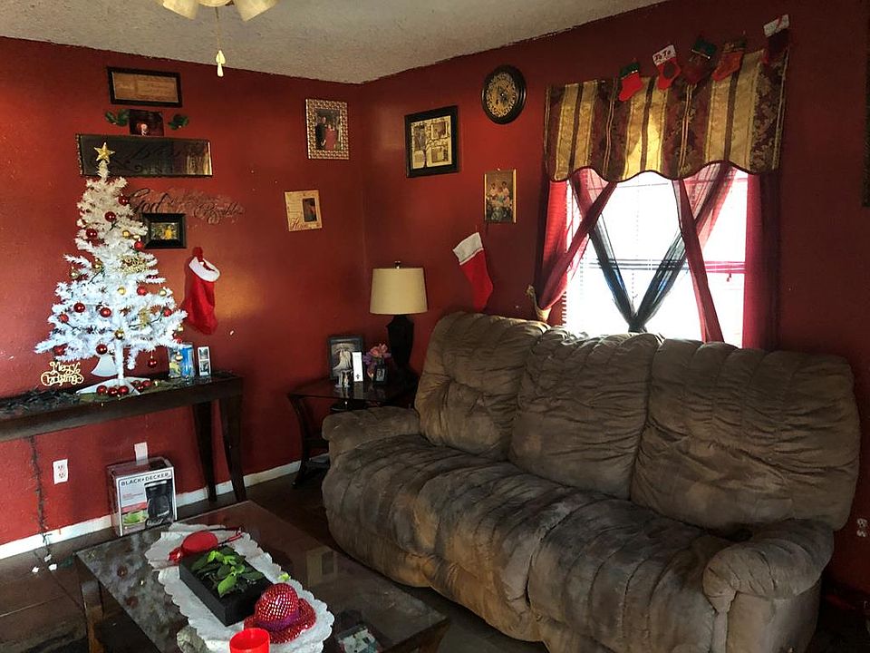 2nd image of 807 Jordan St