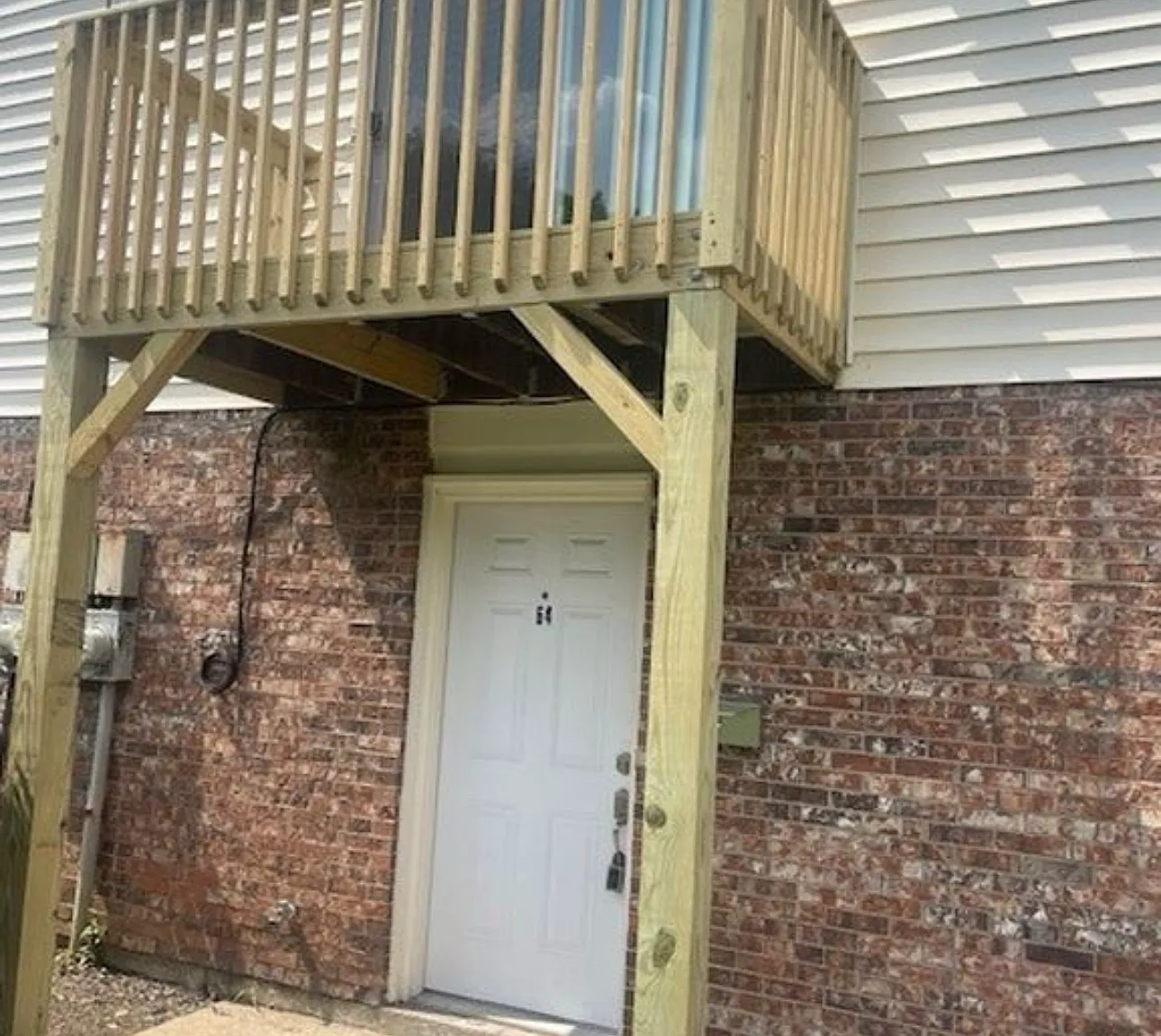 64 Sunnyside Dr — Photo 2