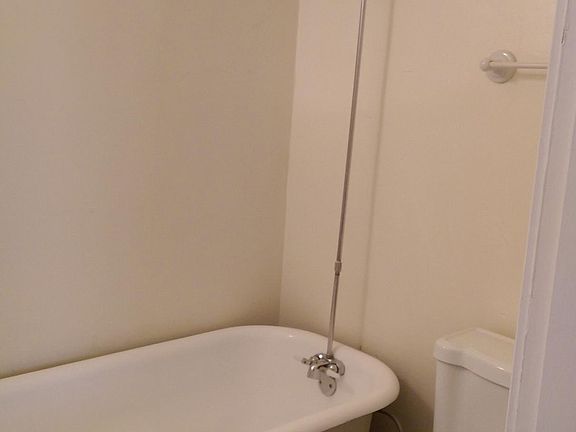 5th image of 210 Tacoma Ave S APT 20