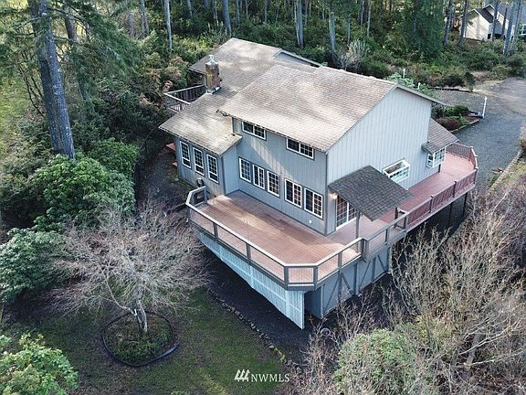 2nd image of 160 E Westwood Ln E