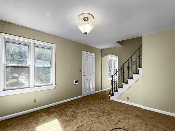 3rd image of 3930 Standish Ave