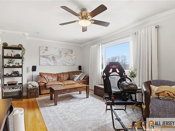 4th image of 1210 Cricket Ln #1210