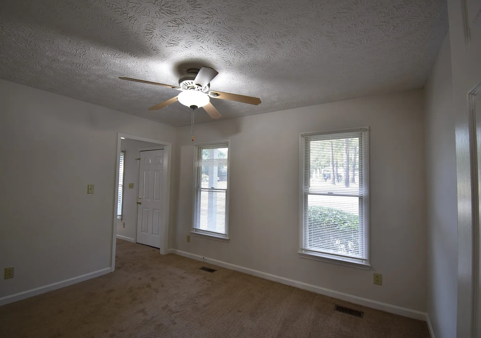 Coming Soon!! 3 Bedroom And 2.5 Bath Home — Photo 4