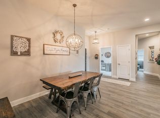 902 Bailey Ln, Mansfield, TX 76063