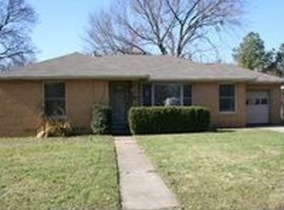 1207 Hillcrest Blvd, Gainesville, TX 76240