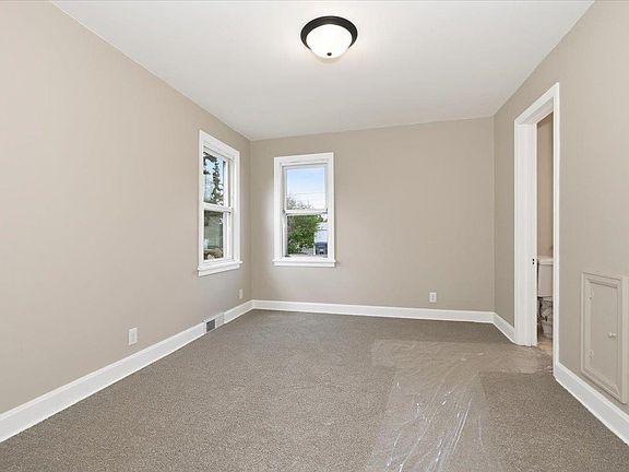 5th image of 69 E Calvary Rd
