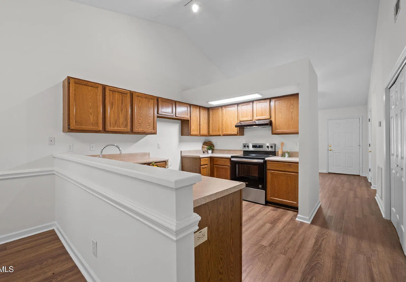 2 bed, 2.0 bath, $1,700 — Photo 1