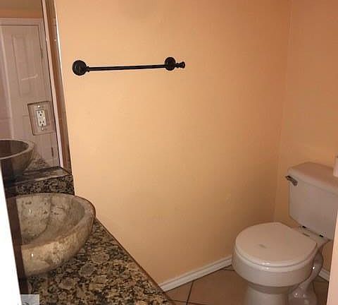 3rd image of 3248 Noble Dr