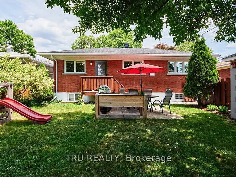 1342 Hanbury St #B — Photo 14